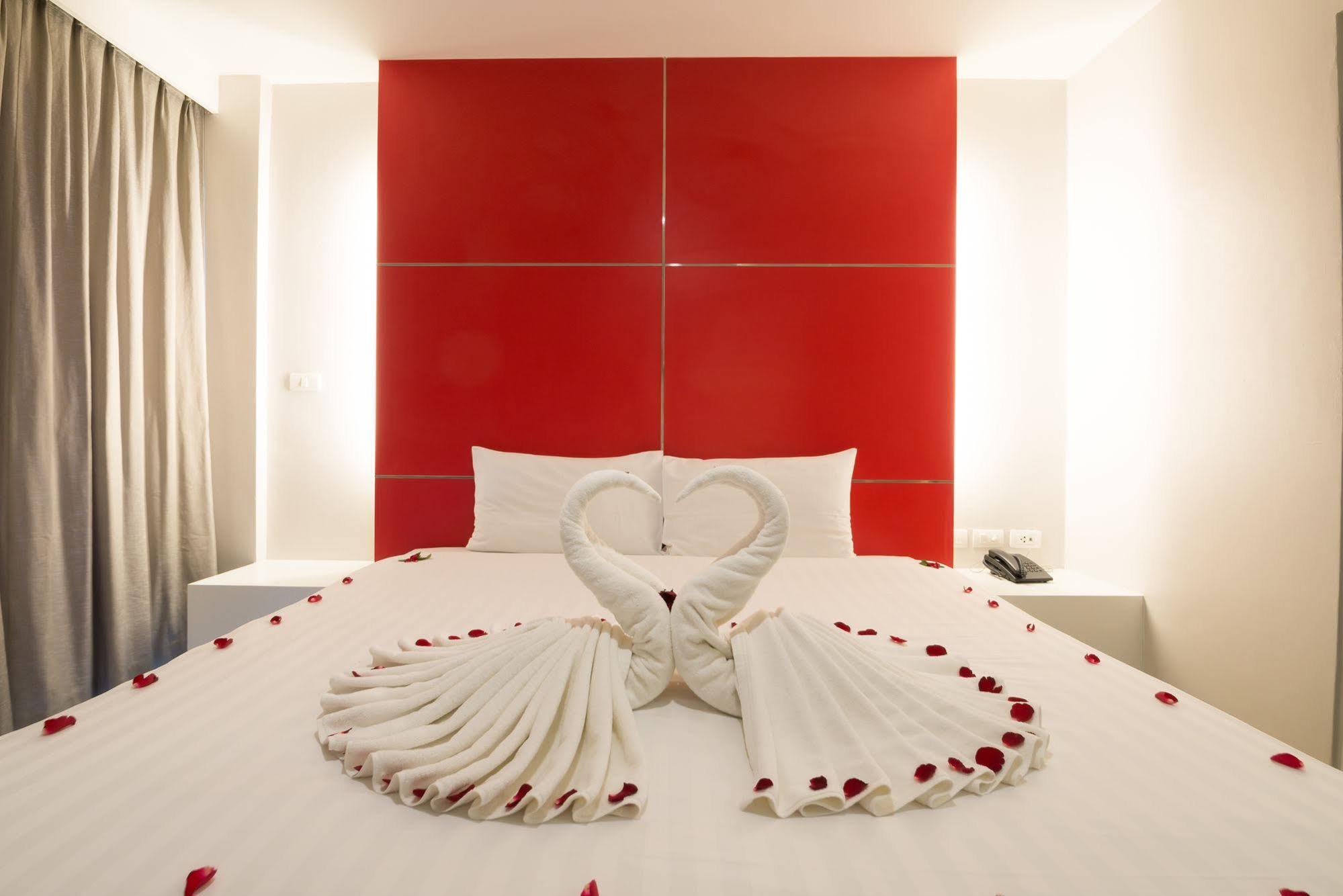 Alfresco Phuket Hotel Patong Eksteriør billede